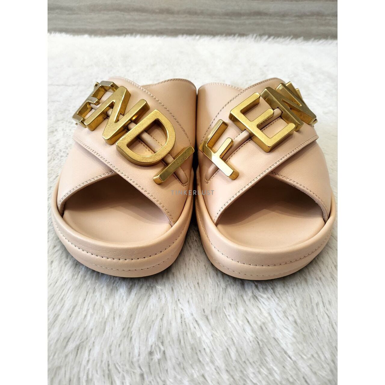 sepatu sandals Fendi Leather In Rose GHW Slide Sandal Tinkerlust